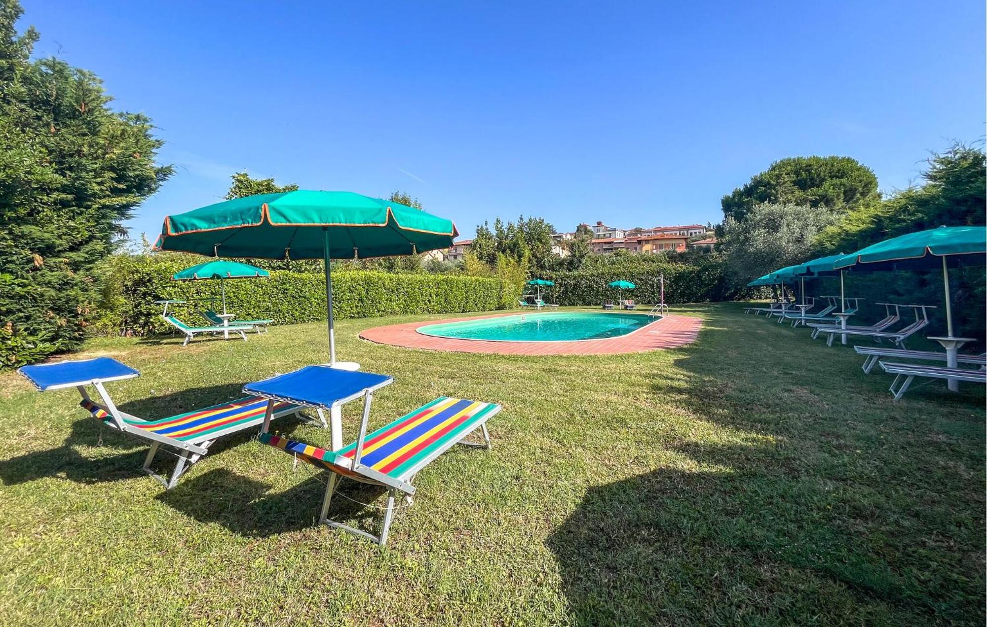 Lovely Apartment In Tuoro Sul Trasimeno With Wifi エクステリア 写真